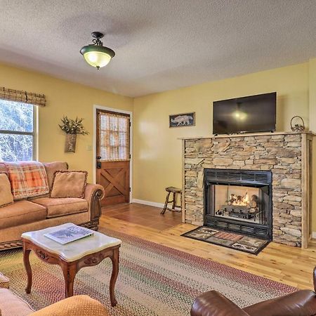הוילה Weaverville Creekside Retreat With Deck, 18 Miles To Wolf Ridge מראה חיצוני תמונה