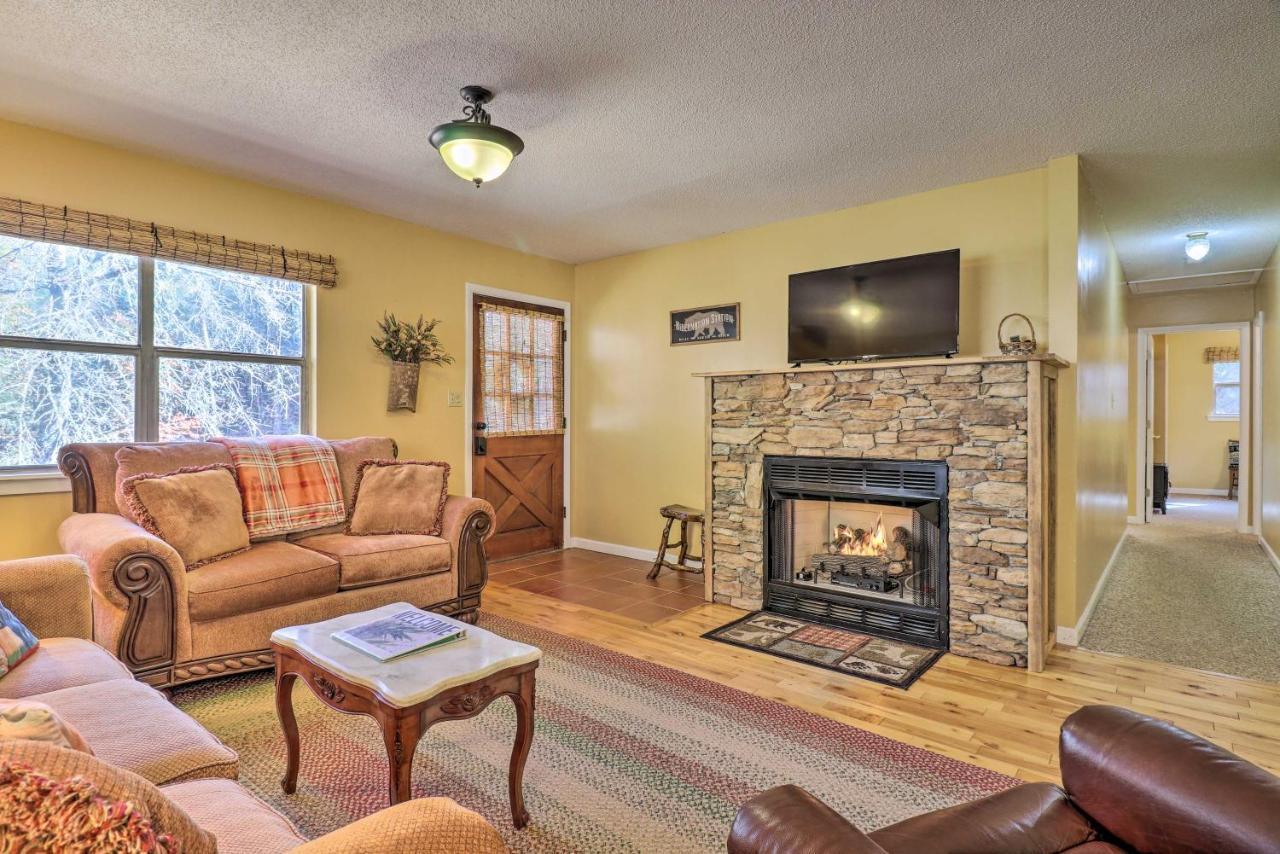 הוילה Weaverville Creekside Retreat With Deck, 18 Miles To Wolf Ridge מראה חיצוני תמונה