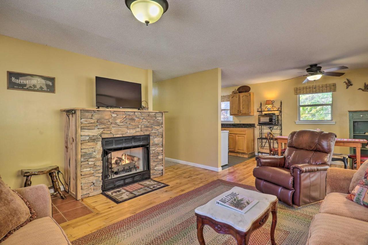 הוילה Weaverville Creekside Retreat With Deck, 18 Miles To Wolf Ridge מראה חיצוני תמונה